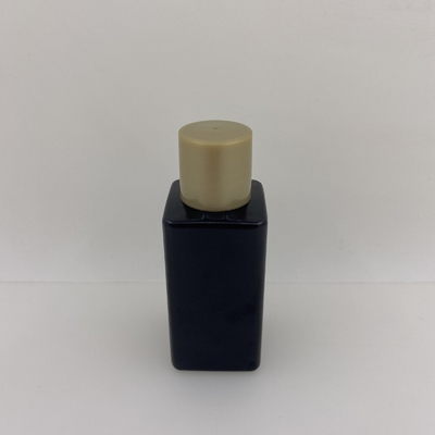 bouteilles cosmétiques en plastique de 100ml 125ml 150ml pour le type de couvercle à visser d'essence de lotion